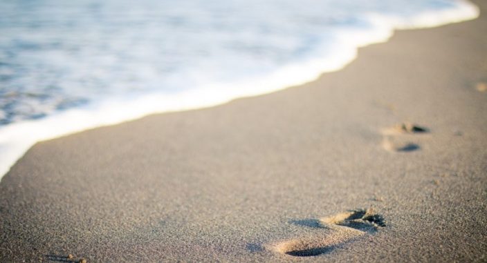 Justification of addiction footprints in sand