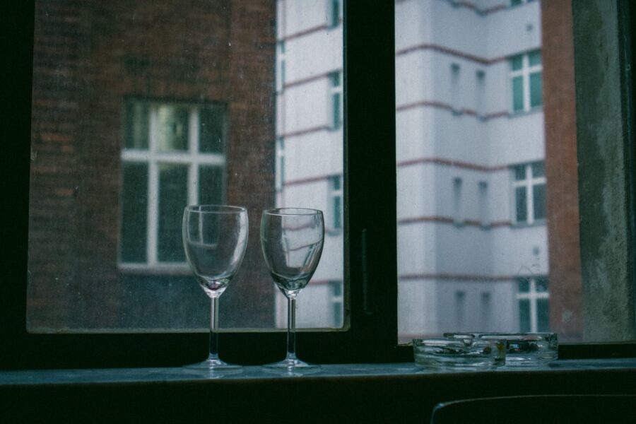 heart disease empty wine glasses